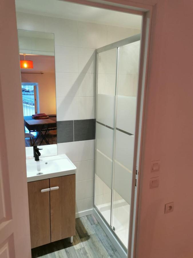 Ruffec 10 Apartment